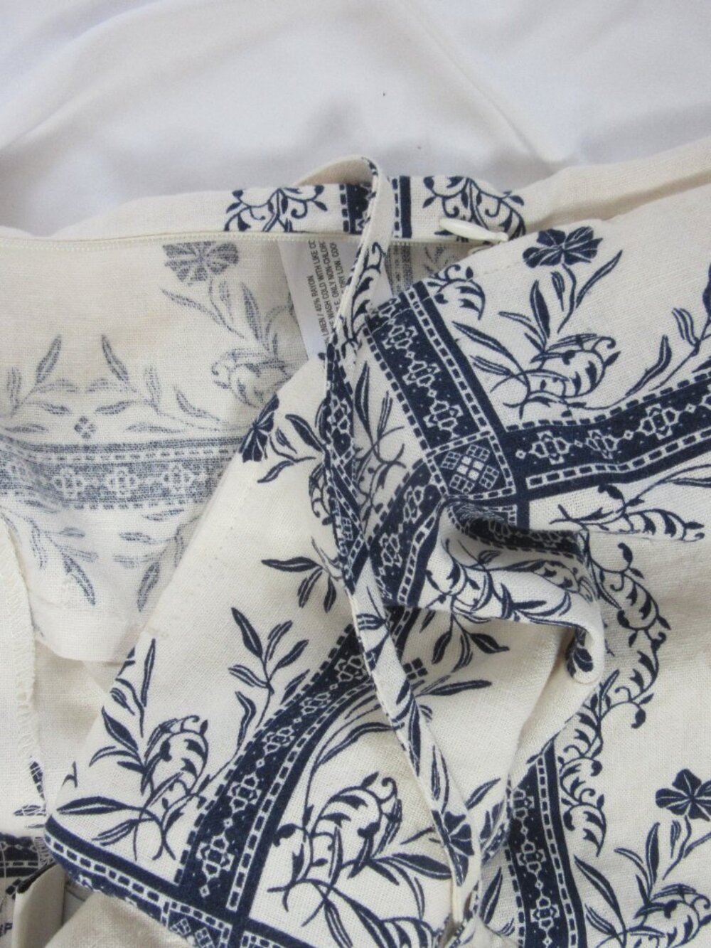 A New Day Linen Shorts Navy Blue Cream Floral Scallop Trim Size 6 NWT - Picture 8 of 12